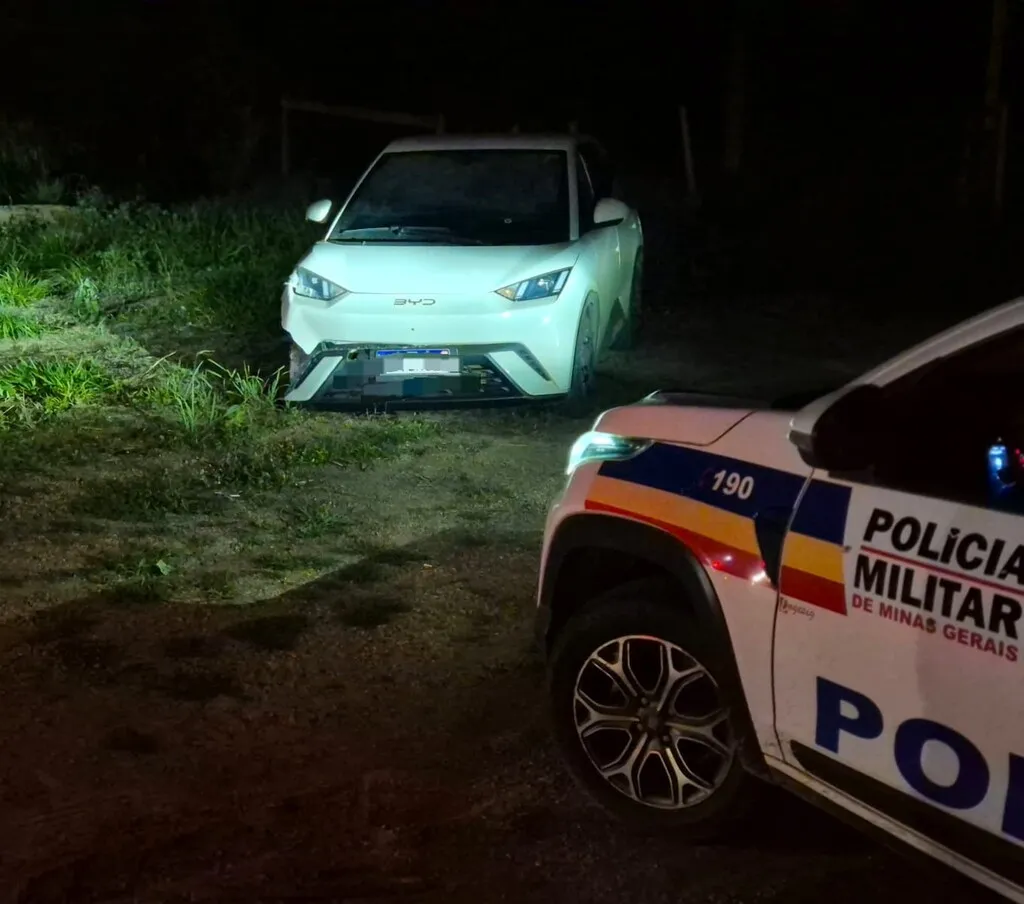Casal tem veículo BYD roubado na BR-262, em Vargem Linda