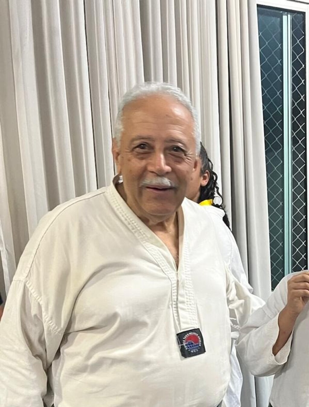 Monlevadense de 68 anos alcança faixa preta em projeto de Taekwondo da UFOP